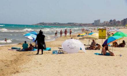 La campaña viral de Sony transforma un día de playa en una escena de terror de los 90