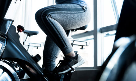 El sector de gimnasios en Colombia acelera su crecimiento con estrategias diversificadas y un ingreso anual de más de 500 millones